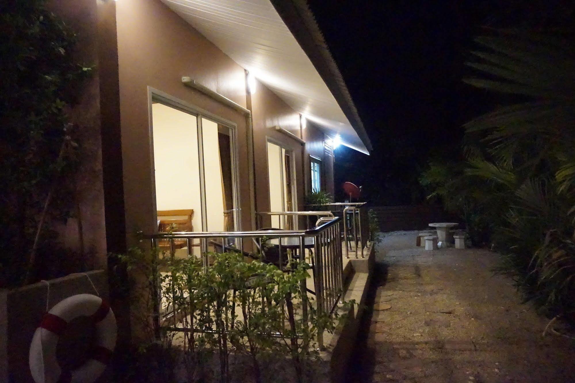 Snowhouse Aonang Krabi Hotel Ao Nang Ngoại thất bức ảnh