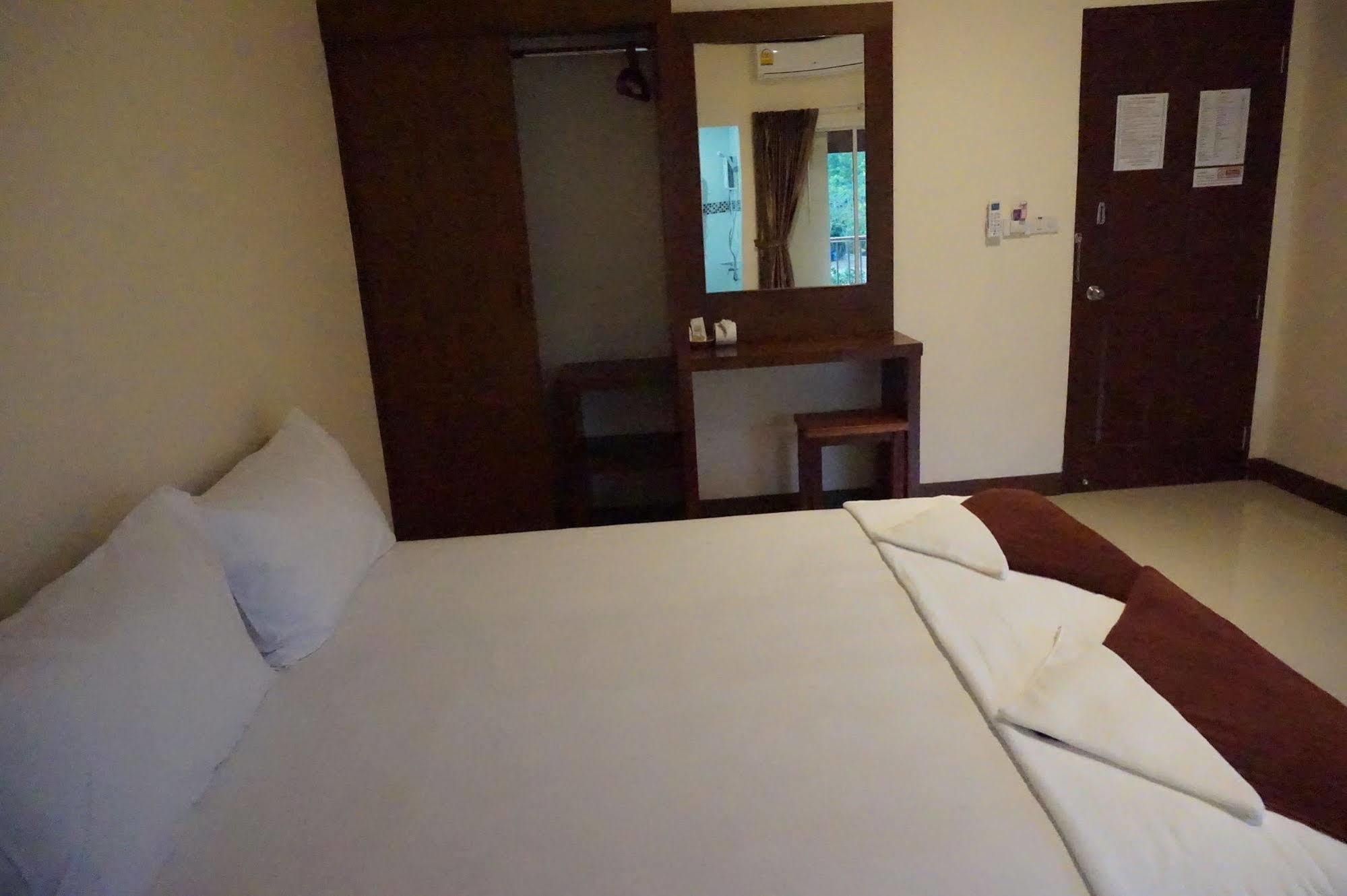 Snowhouse Aonang Krabi Hotel Ao Nang Ngoại thất bức ảnh